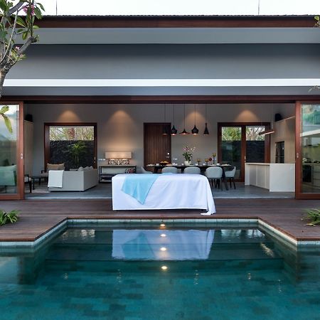 Amarin Seminyak Vila Exterior foto